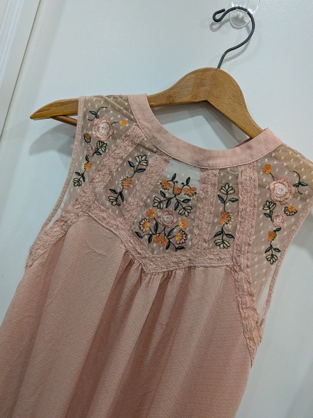 Romantic Feminine Pink/Coral Embroidered Floral Embroidery Lace Yoke Dress Large